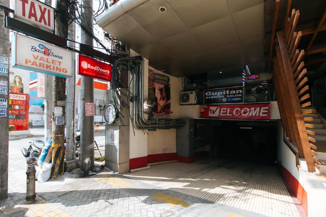 Hotel Reddoorz At Timog Avenue Ciudad Quezon Exterior foto